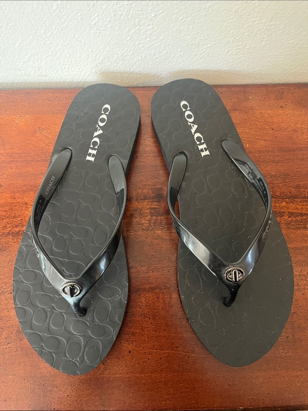 Coach Abbigail Black Logo Jelly Thong Flip Flops Sandals Size 7 / 8 - Picture 4 of 6